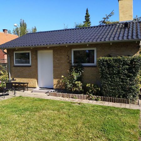 Commuter Room For One Or Two People Munkebo Exterior photo