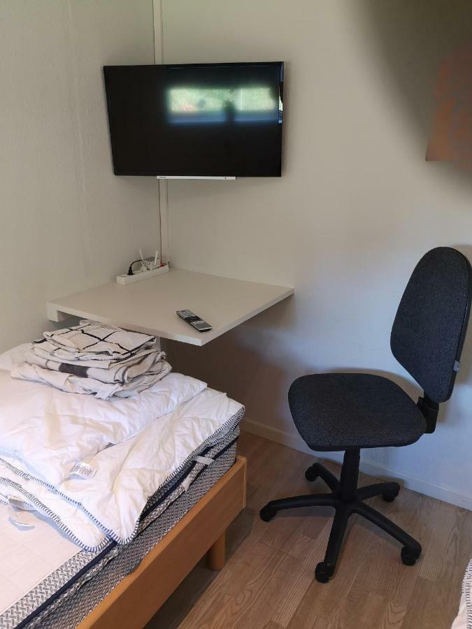 Commuter Room For One Or Two People Munkebo Exterior photo