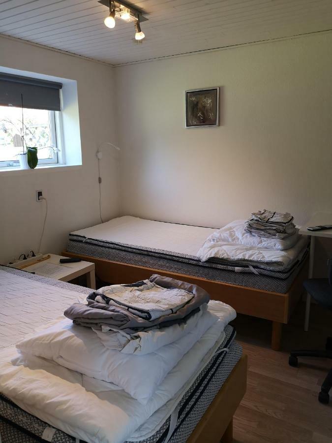 Commuter Room For One Or Two People Munkebo Exterior photo